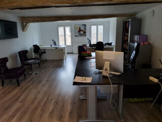  Immeuble à vendre 235 m² Sens
