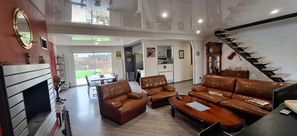 MAISON AU CALME 220M2,4 CHAMBRES,SOUS-SOL 85M2,TERRAIN 2297M2.