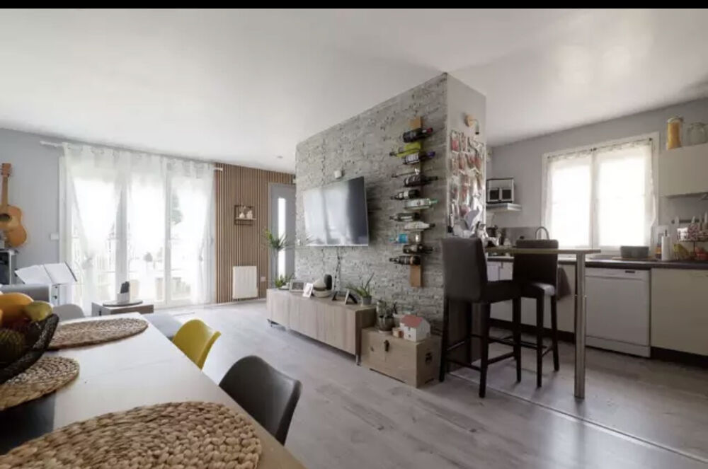 Vente Appartement Appartement 4 pièces avec terrasse de 15 m2, box et 2 parkings Melun