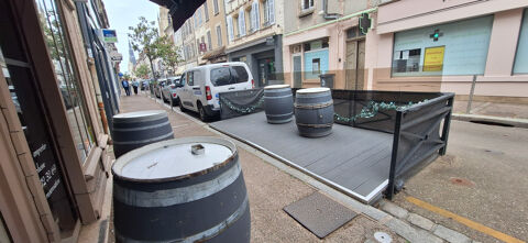   EN PLEIN COEUR DU CENTRE VILLE DE SENS,EMPLACEMENT DE 1ER CHOIX,BAR A VIN ,RESTAURATION SUR PLACE ET A EMPORTE 