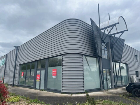 LOCAL 360 M2 ZONE COMMERCIALE 3600 71100 St remy