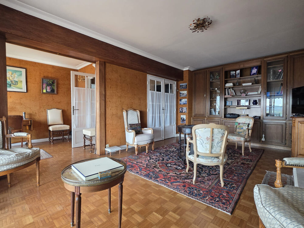 Appartement Lycée International, 4 pièces, 90 m2, dernier étage avec extérieur
