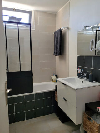  Appartement à louer 3 pièces 60 m²