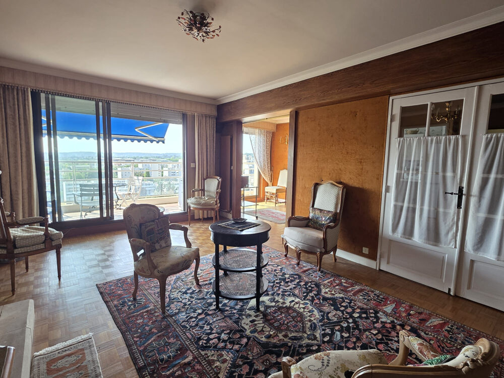 Appartement Lycée International, 4 pièces, 90 m2, dernier étage avec extérieur