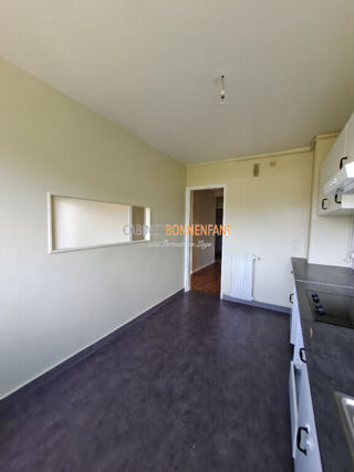  Appartement à louer 3 pièces 71 m²