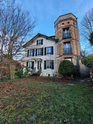  Maison à louer 7 pièces 175 m²
