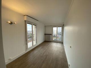  Appartement � louer 3 pi�ces 77 m�