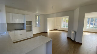  Maison à louer 8 pièces 157 m²