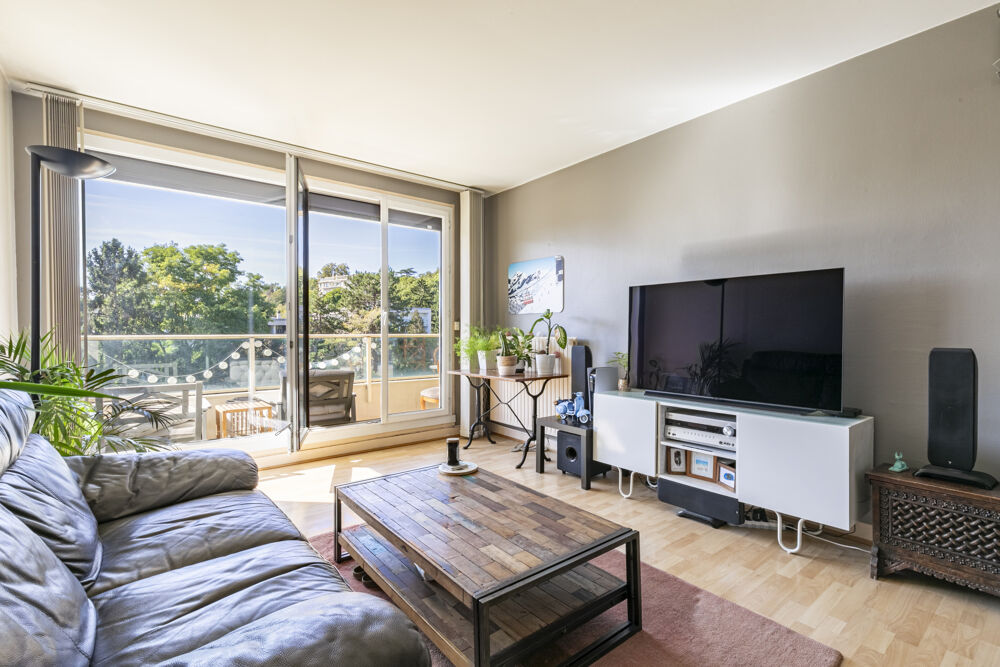 Appartement 2 pièces avec balcon et piscine Le Pecq