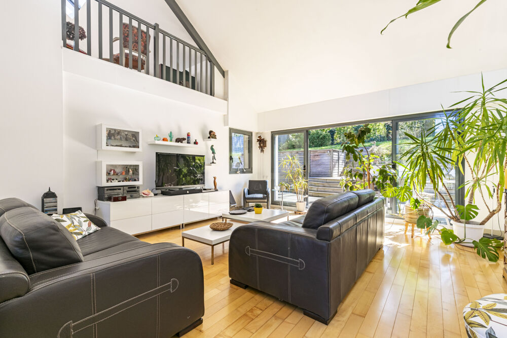 MAISON MODERNE L'ÉTANG-LA-VILLE