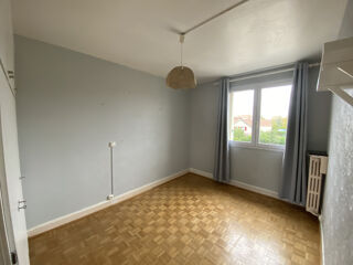  Appartement à louer 3 pièces 62 m²