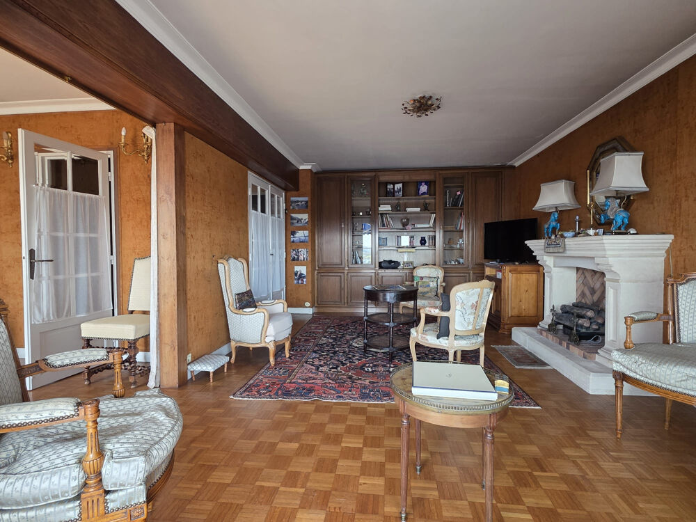Appartement Lycée International, 4 pièces, 90 m2, dernier étage avec extérieur