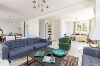  Maison à vendre 10 pièces 202 m²