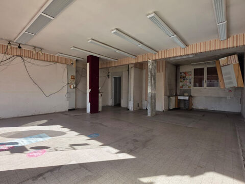   Local Commercial - 60.65 M2 - Saint Germain en Laye 