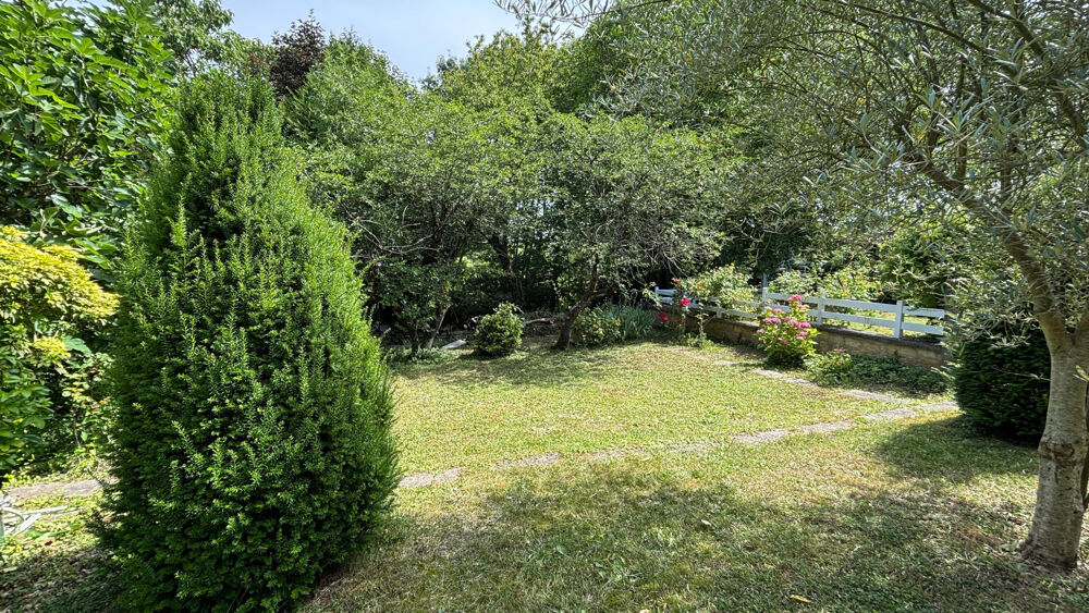SAINT-GERMAIN-EN-LAYE - Maison 6 pièces 141 m2