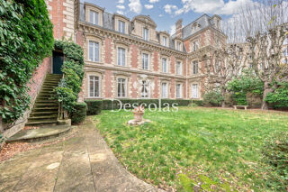  Propri�t�/ch�teau � vendre 15 + pi�ces 773 m�