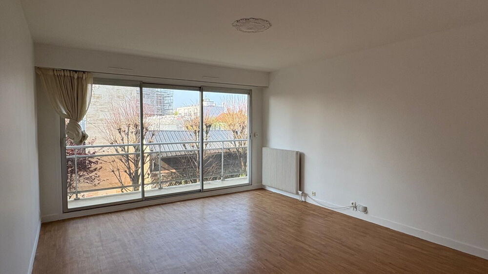 Quartier Centre administratif - Appartement 3 pièces balcon