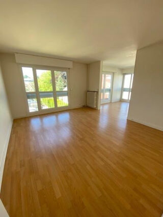  Appartement à louer 4 pièces 78 m²