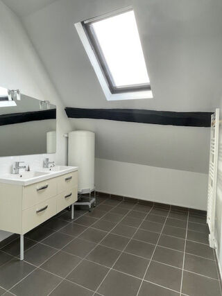  Appartement à louer 3 pièces 66 m²