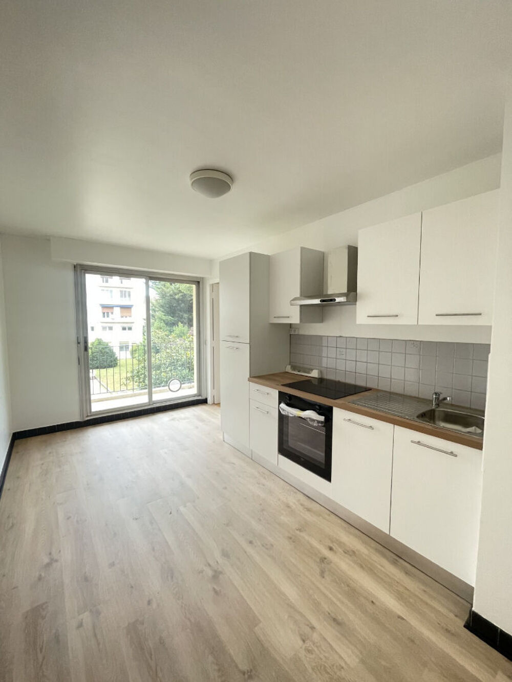 Location Appartement Appartement 2 pièces avec terrasse - 60.81m2 situé à Saint Germain en Laye St germain en laye