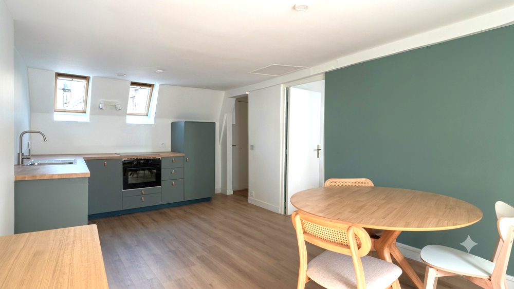 SAINT-GERMAIN-EN-LAYE - Appartement 2 pièces refait à neuf