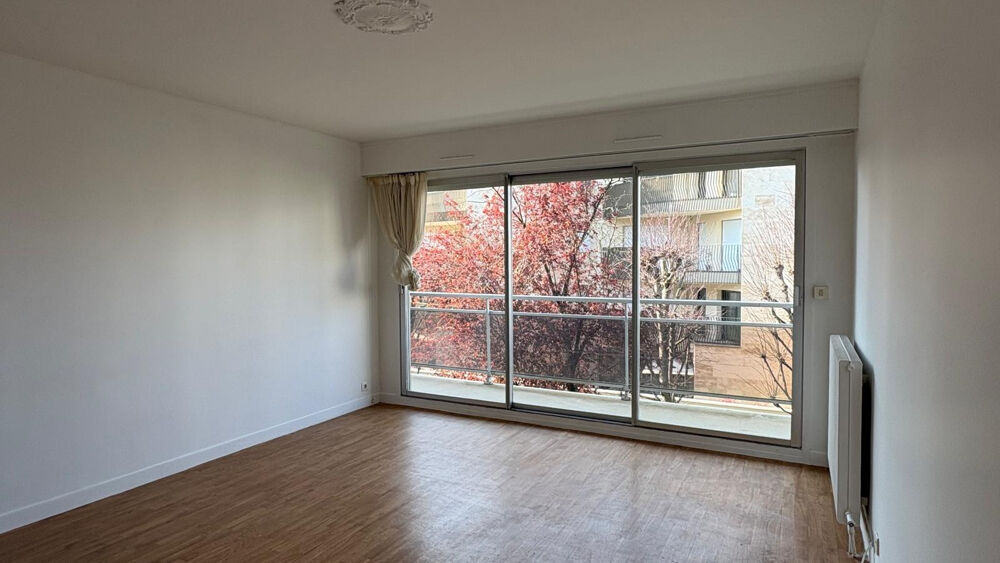 Quartier Centre administratif - Appartement 3 pièces balcon
