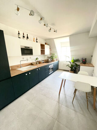  Appartement � louer 5 pi�ces 124 m�