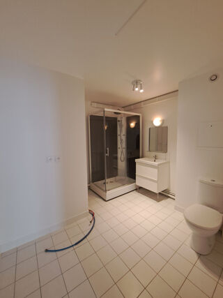  Maison à louer 7 pièces 156 m²