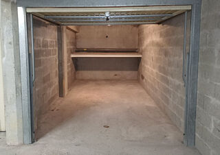  Parking / Garage � louer 