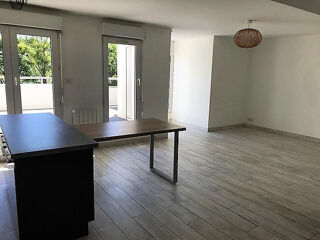  Appartement � louer 3 pi�ces 79 m�