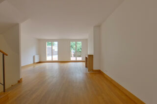  Maison à louer 7 pièces 156 m²