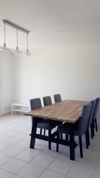  Appartement à louer 3 pièces 66 m²
