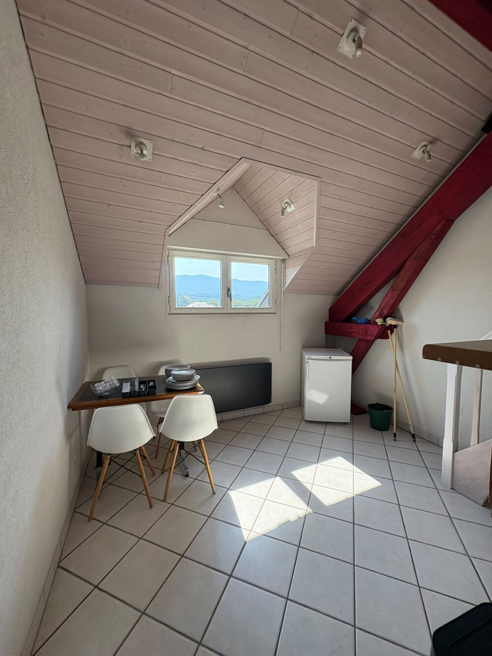 Location Appartement THONON CENTRE VILLE Dernier étage - Charmant Type 3 Duplex meublé Thonon les bains