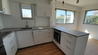  Appartement à louer 4 pièces 74 m²