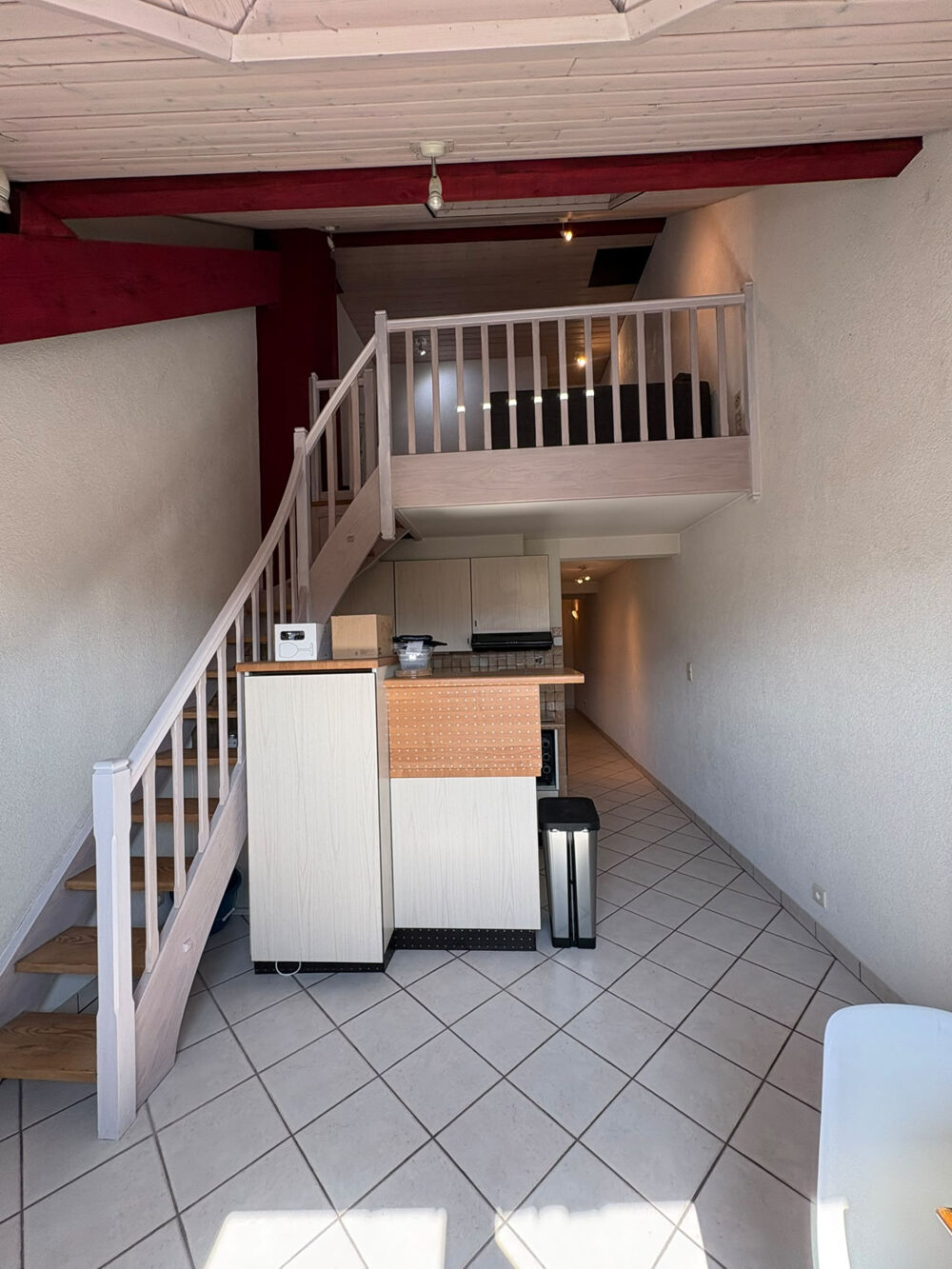 Location Appartement THONON CENTRE VILLE Dernier étage - Charmant Type 3 Duplex meublé Thonon les bains