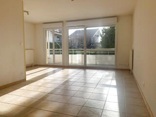  Appartement à louer 3 pièces 61 m²