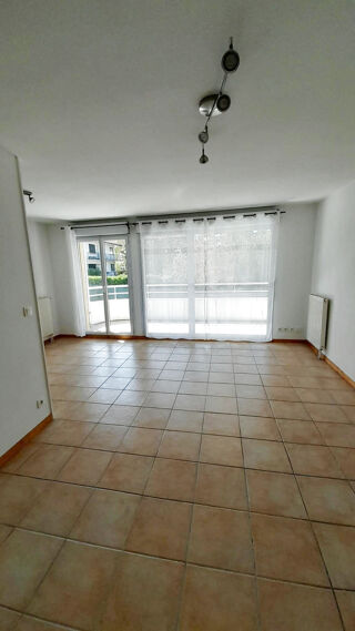  Appartement à louer 3 pièces 61 m²