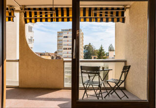  Appartement à louer 3 pièces 77 m²