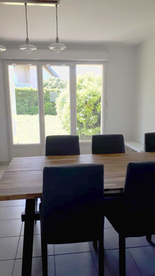  Appartement à louer 3 pièces 66 m²