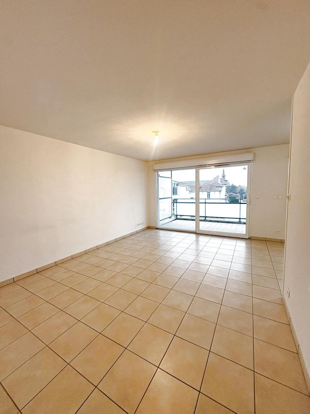 Location Appartement Thonon Ouest proche des Thermes - Type 2 de 54 m2 avec grande terrasse Thonon les bains