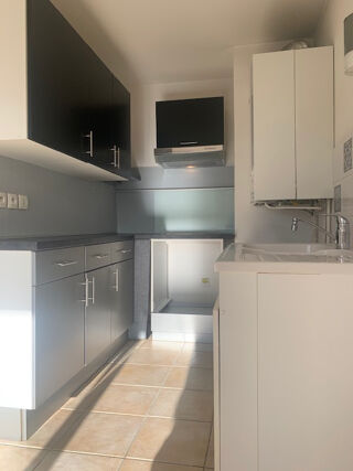 Appartement à louer 3 pièces 61 m²
