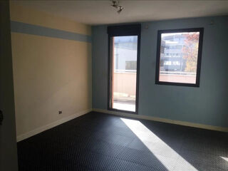  Appartement à louer 8 pièces 279 m²
