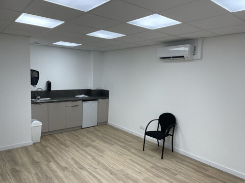 Annecy : de 45m2 &agrave; louer 880 �HT-HC par mois 950 74600 Annecy