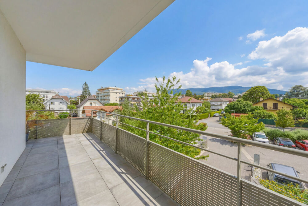 T3 avec grand balcon en limite de Ville-La-Grand