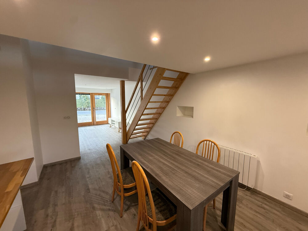 Appartement atypique avec atelier et potentiel dagrandissement 72 m2 hab. + 50 m2 atelier + combles aménage