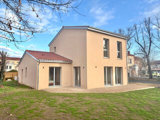  Appartement à louer 5 pièces 115 m²
