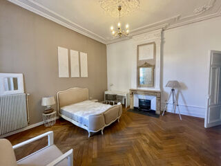 Appartement 5 pièces 133 m² · à St Etienne · 133 m² · 190 000 €