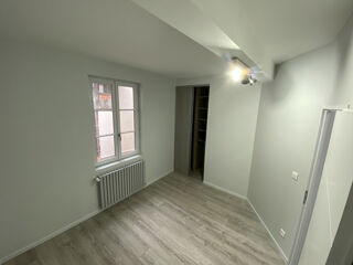 Appartement à louer 5 pièces 111 m² St etienne