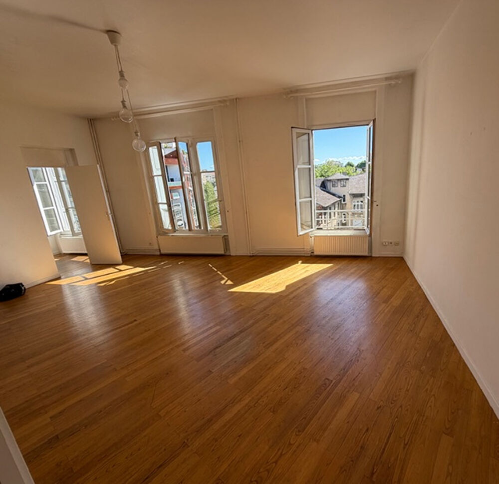 Appartement 3 pièces 100 m² · à St Etienne · 100 m² · 150 000 €