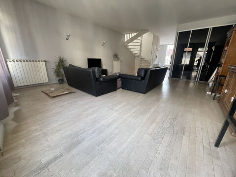  Duplex/triplex  louer 5 pices 121 m